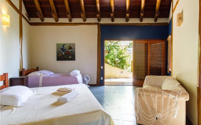Pineapples Ubatuba | Mansion overlooking the sea