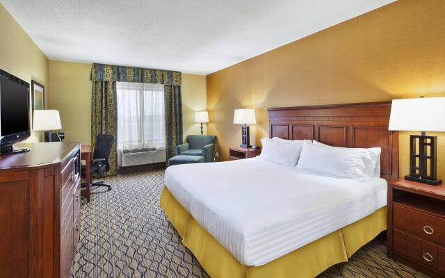 Holiday Inn Express Hotel & Suites Belleville by IHG
