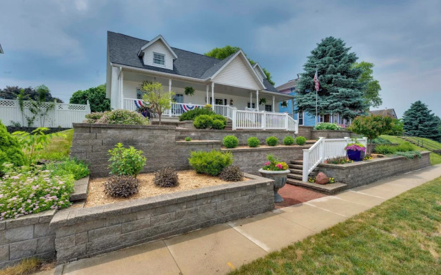 Game Room + Patio: 'bremer House Waverly Rental'