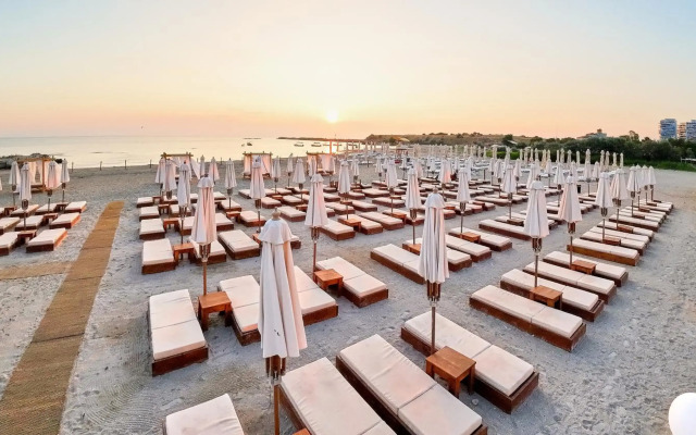 Malibu Hotel