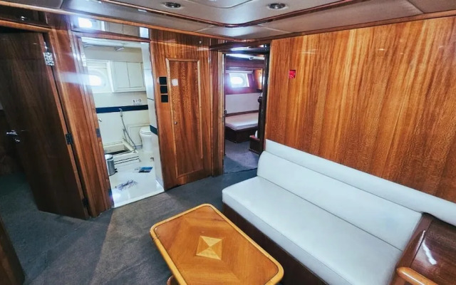 Riviera Leisure Yachts Dubai