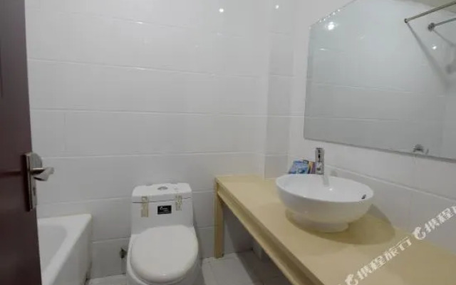 Xinshiji Business Hotel(溧阳新世纪商务宾馆)