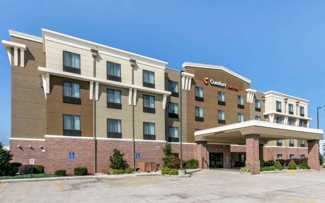 Comfort Suites Hopkinsville near Fort Campbell