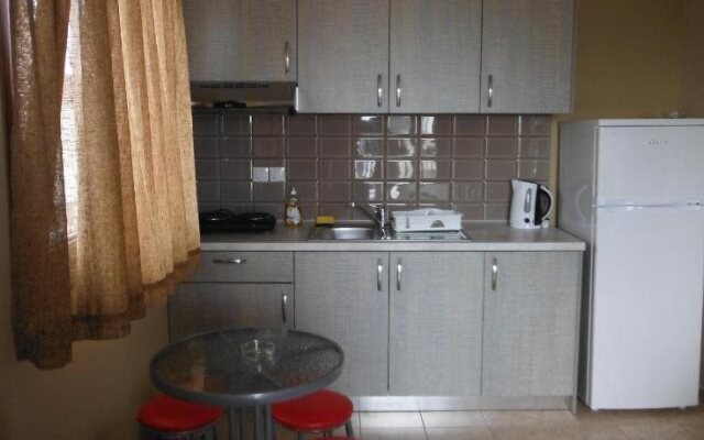 Dimitra's Apartments