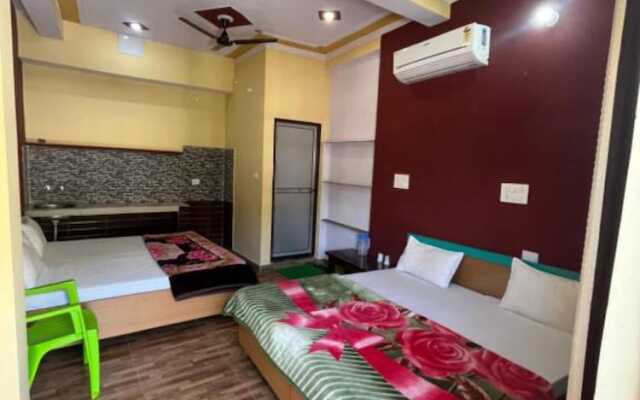 Goroomgo Girish Alay Homestay Uttarakhand