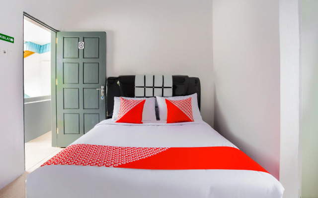 Putri Residence Syariah by OYO Rooms
