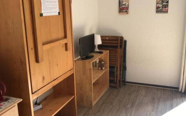 Bernex Studio Au Calme Parking Prive