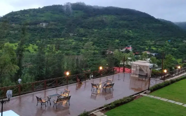 Green Velvet Resort-Near Pawna Lake