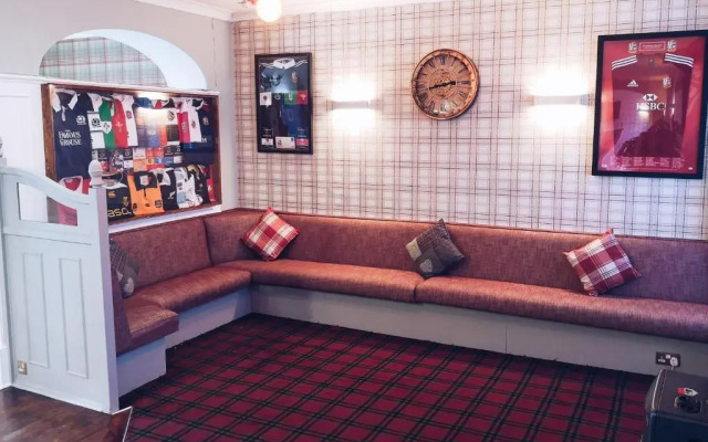 George and Abbotsford Hotel