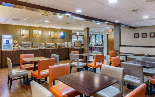 Comfort Inn Lancaster  Rockvale Outlets