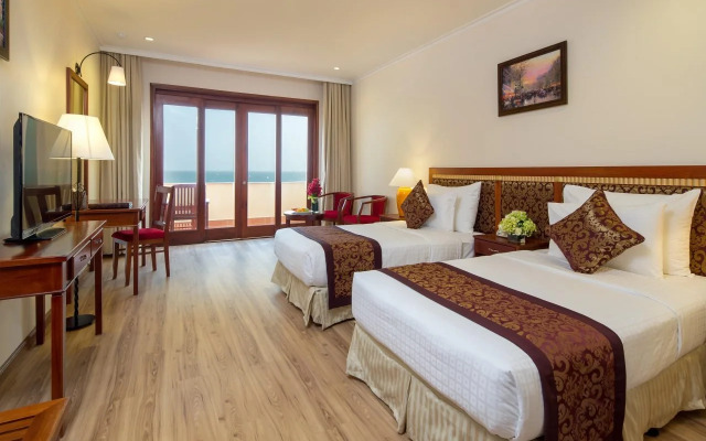 Sunny Beach Resort and Spa