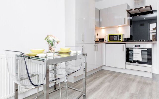 2 Bedroom Portobello Notting Hill Apartment