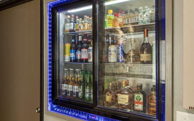 Super 8 Motel - Racine