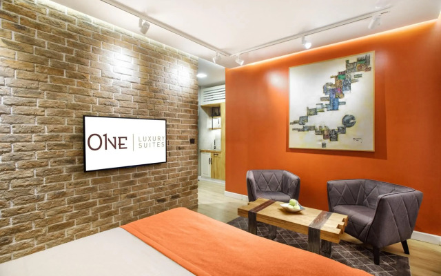 One Luxury Suites