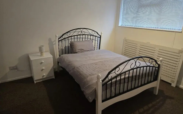 Chathamhouse/sleeps7/tv/wifi/freep