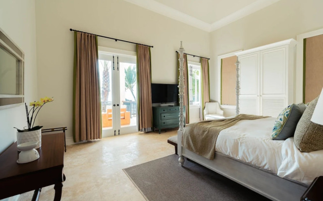 Oceanfront Luxury Villa With Amazing Staff