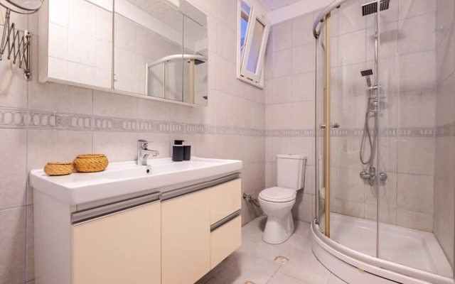 Fully Equipped Cozy Home in Kadikoy