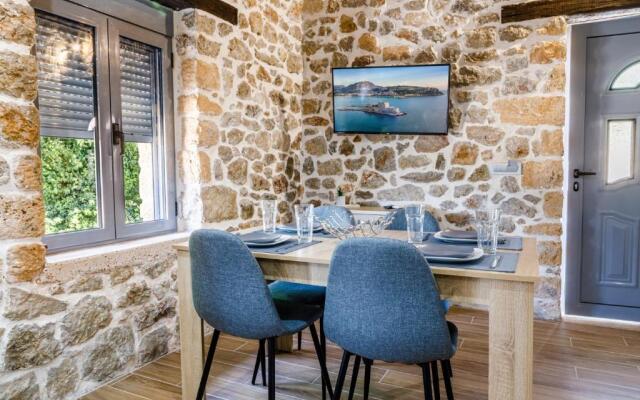 Adrian'S Luxury Apartments 2