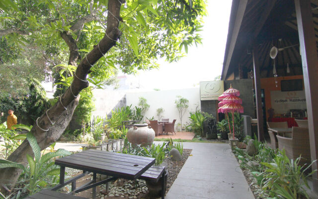 Airy Legian Dewi Sri 9 Kuta Bali