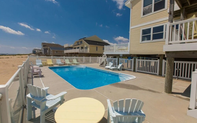 Nautical Nonsense - 8 Br Home