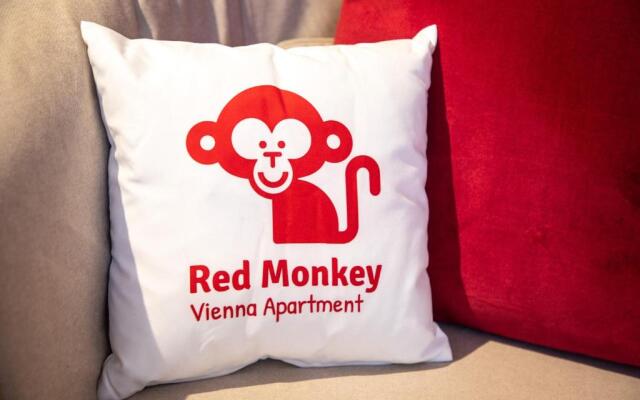 Red Monkey Vienna Apartment by ichbucheAT