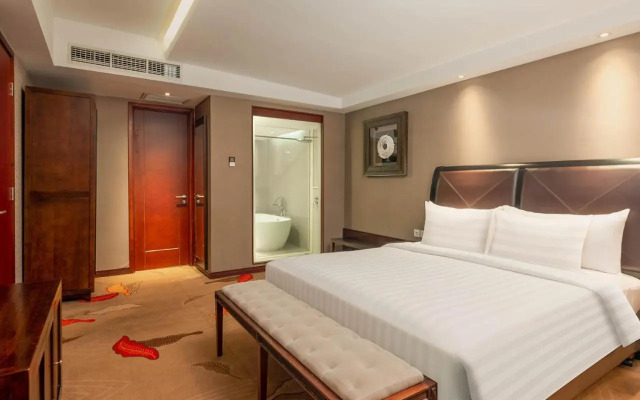 The Alana Hotel & Convention Center