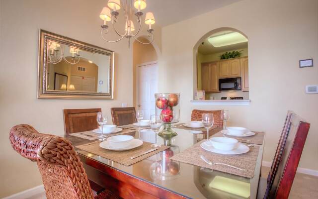 Top-floor Condo, Near Universal &convention Ctr