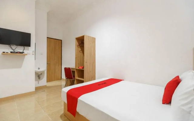 RedDoorz Syariah near Lahat Station