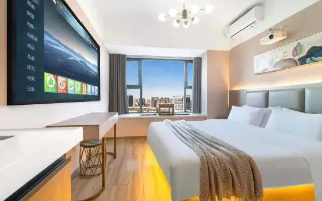 Lanting Yijia Hotel (Zhengzhou High-speed Railway East Station)