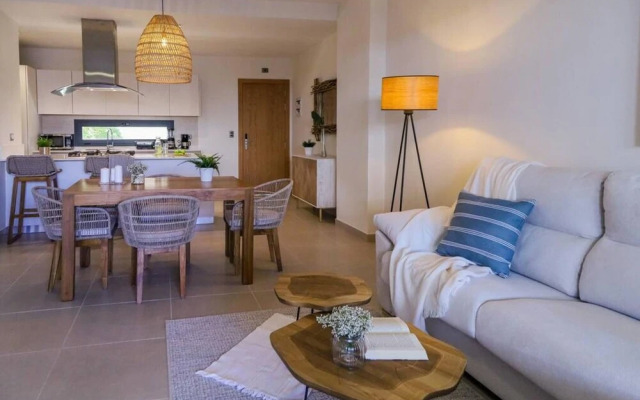 Modern and Spacious Condo Steps From the Beach