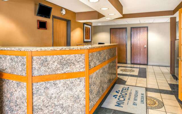 Microtel Inn & Suites by Wyndham Lincoln