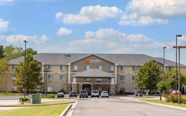 Comfort Inn and Suites Pittsburg