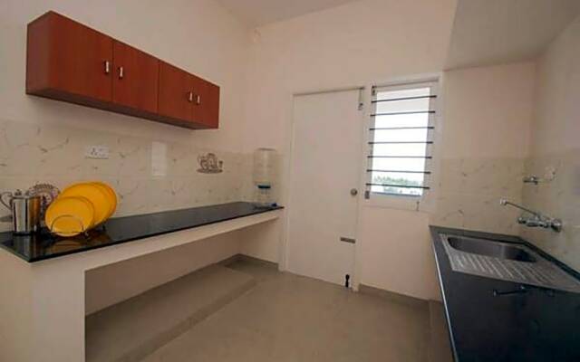 ThulasiRams Service Apartments
