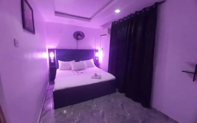 De - Calmcity Guest House