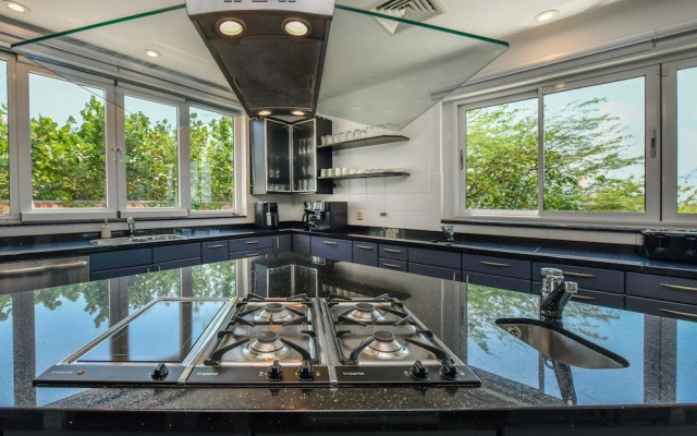 180 Ocean View 2 min to Beach Jacuzzi