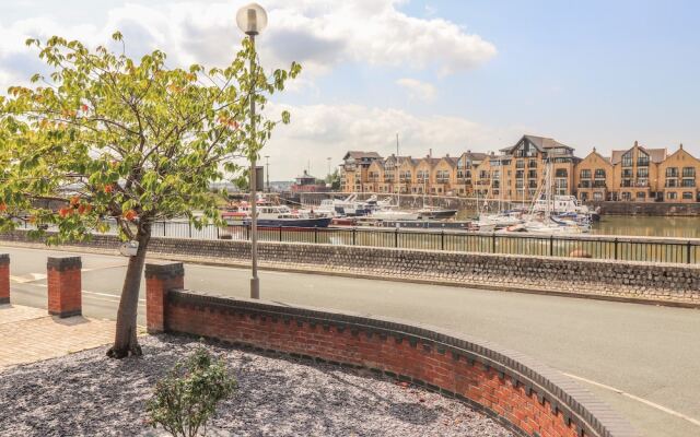6 Navigation Wharf