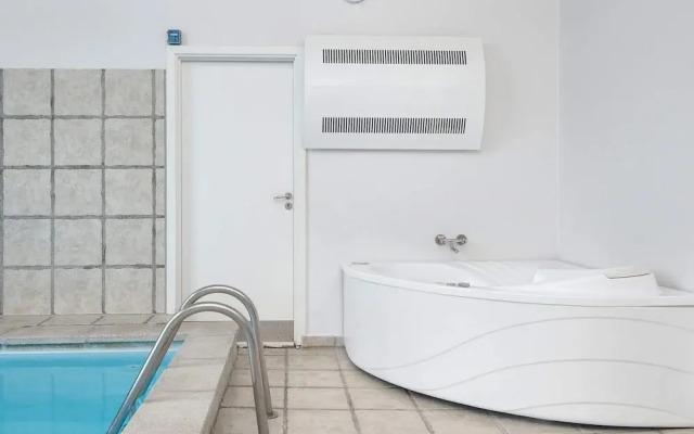 18 Person Holiday Home in Harboore