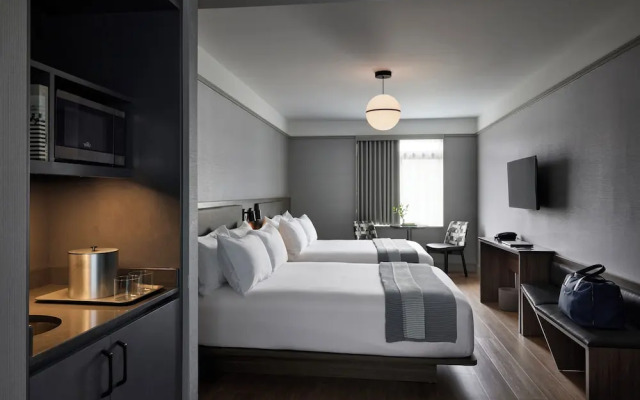 Melrose Hotel