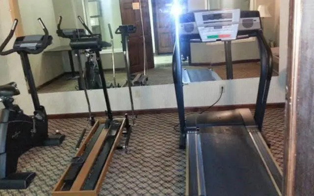 Americas Best Inn & Suites Commerce