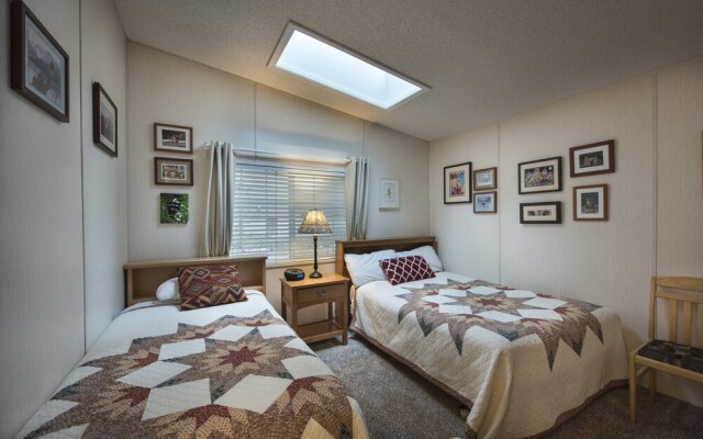 42r Rosenberg'S Creekside Cabin