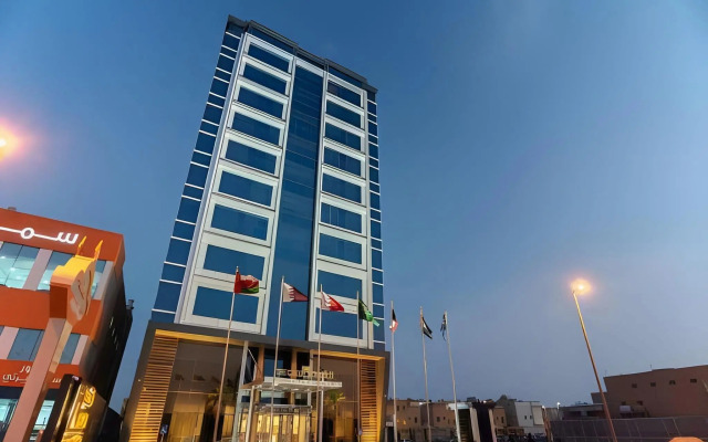 The Gate Hotel and Apartments