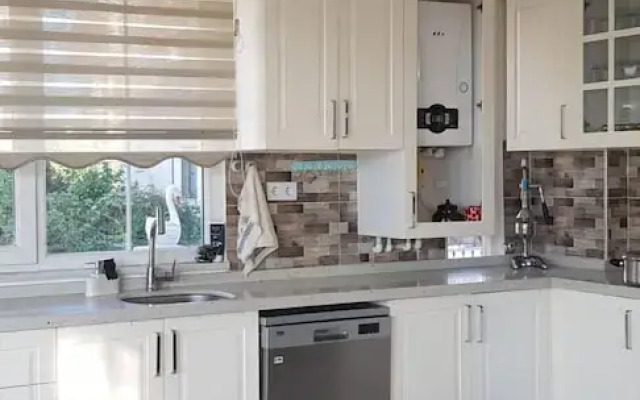 Luxury Villa 50 m to Beach in Cinarcik