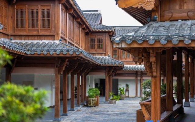 Tongren Zhongnanmen Ancient City·Fengyi Fanju