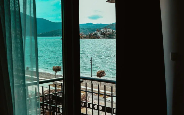 Deniz Otel