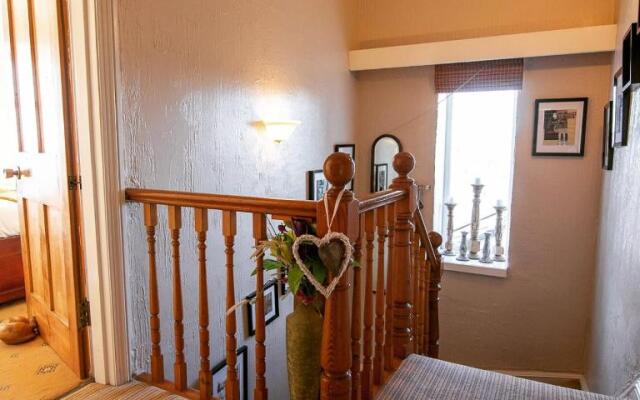 Kings Acre spacious 4 bed with Breath-taking views