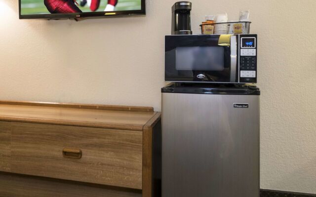 Red Roof Inn & Suites Middletown - Franklin