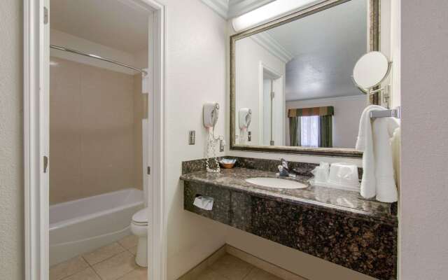 Rodeway Inn Adelanto US 395