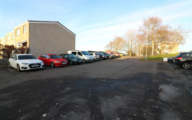 Salisbury House - East Kilbride