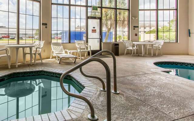 Quality Suites New Iberia