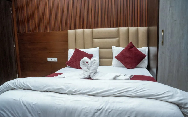 Hotel Madhav Palace